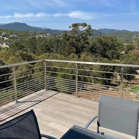 Neuve Avec Grande Piscine Chauffée Vue Conca