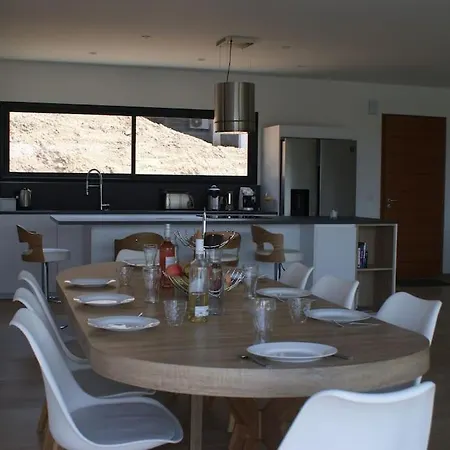 Neuve Avec Grande Piscine Chauffée Vue Villa