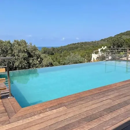 Neuve Avec Grande Piscine Chauffée Vue Villa *