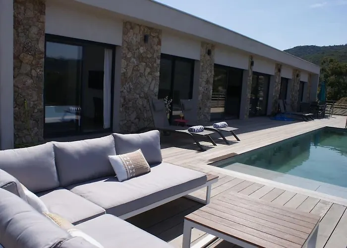 Villa Neuve Avec Grande Piscine Chauffee Vue Conca