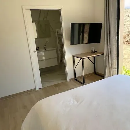 Neuve Avec Grande Piscine Chauffee Vue וילה