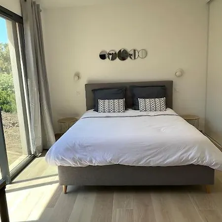 Neuve Avec Grande Piscine Chauffee Vue *