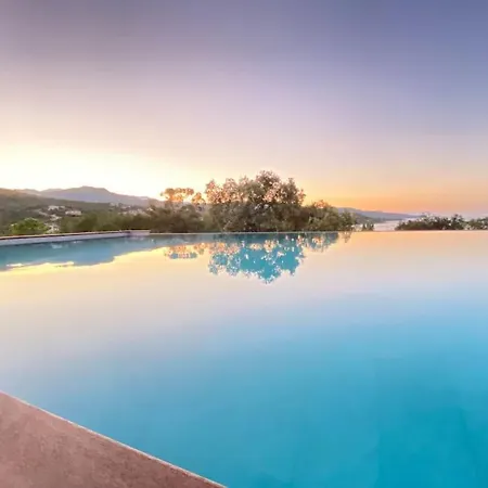 Villa Neuve Avec Grande Piscine Chauffee Vue *