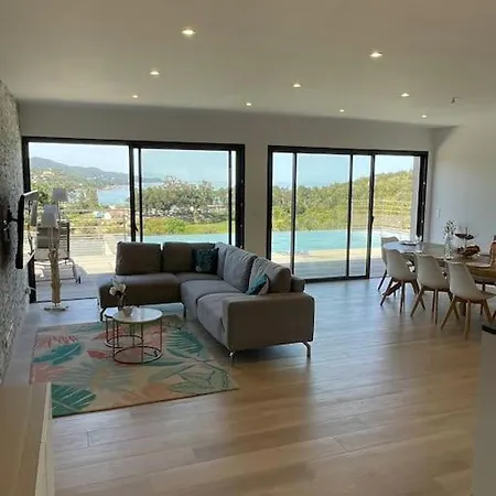 Neuve Avec Grande Piscine Chauffee Vue וילה