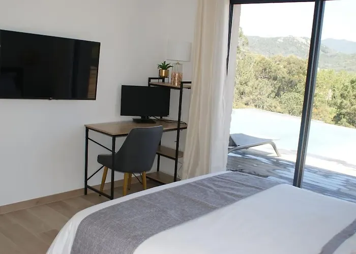 Neuve Avec Grande Piscine Chauffée Vue * Conca