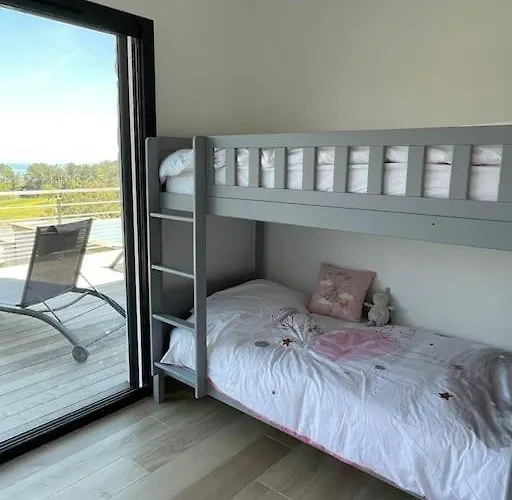 Neuve Avec Grande Piscine Chauffée Vue Villa *