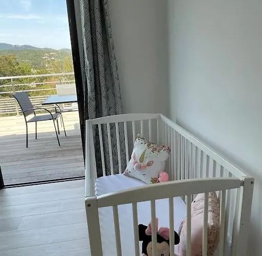 Neuve Avec Grande Piscine Chauffée Vue Villa Conca