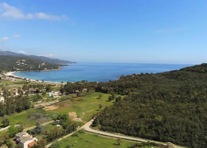 Neuve Avec Grande Piscine Chauffée Vue Villa *